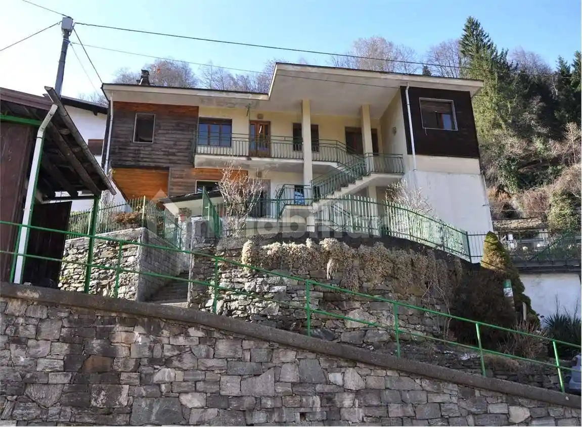 Appartamento in vendita a Calasca-Castiglione