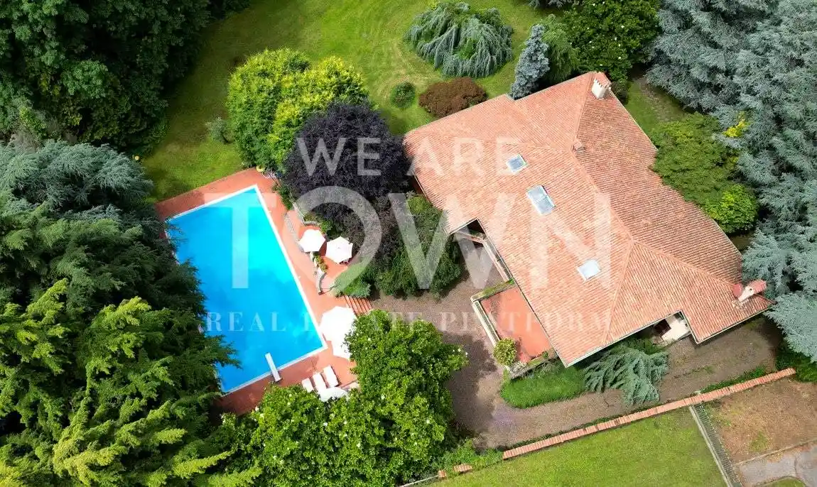 Villa in vendita a Cairate