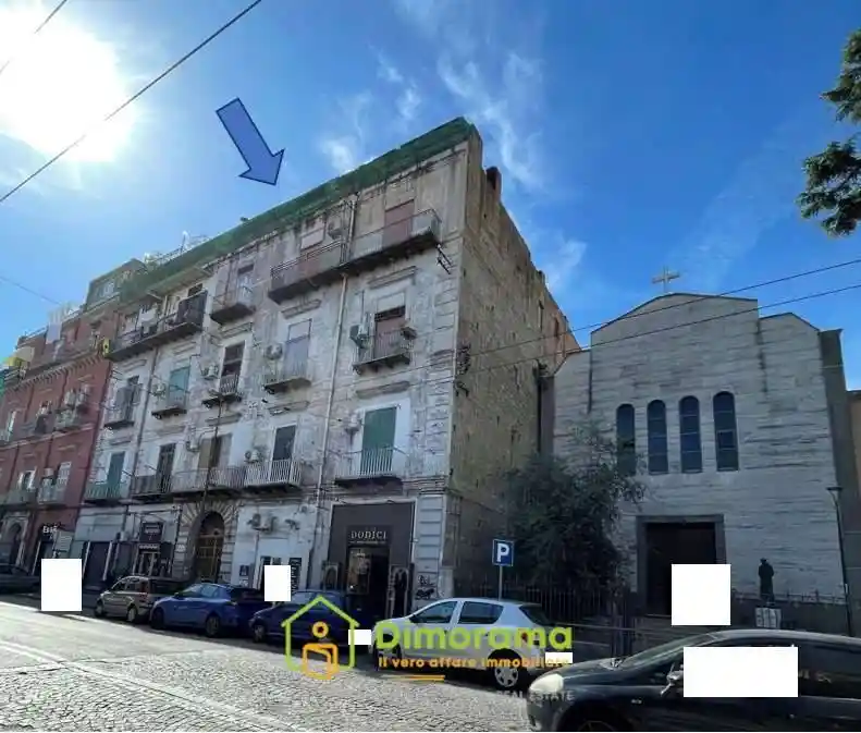 Appartamento in vendita a Napoli