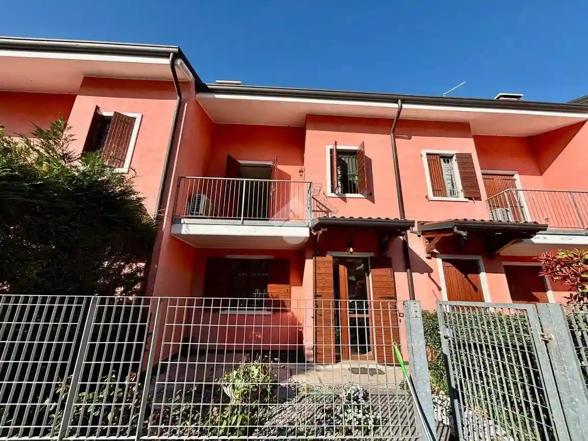Villetta a schiera - foto 2
