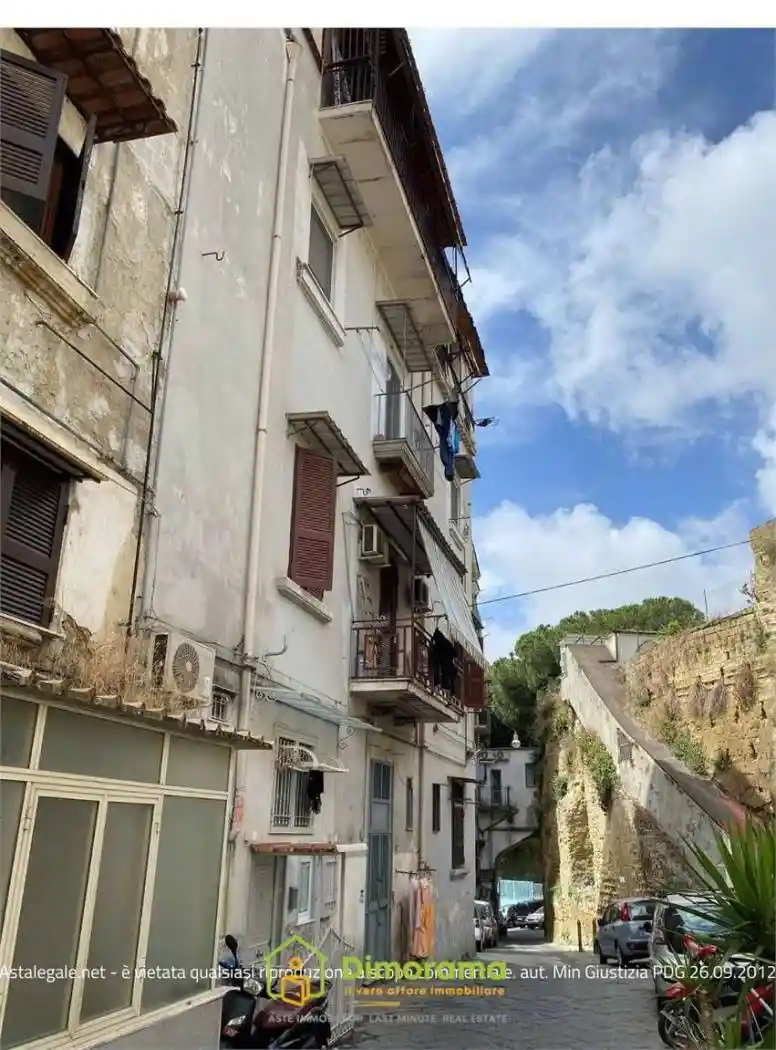 Appartamento in vendita a Napoli