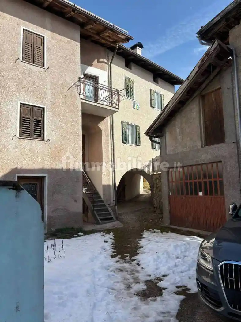 Casa indipendente in vendita a Amblar-Don