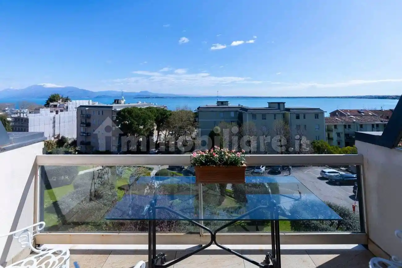 Attico - Mansarda in vendita a Desenzano del Garda