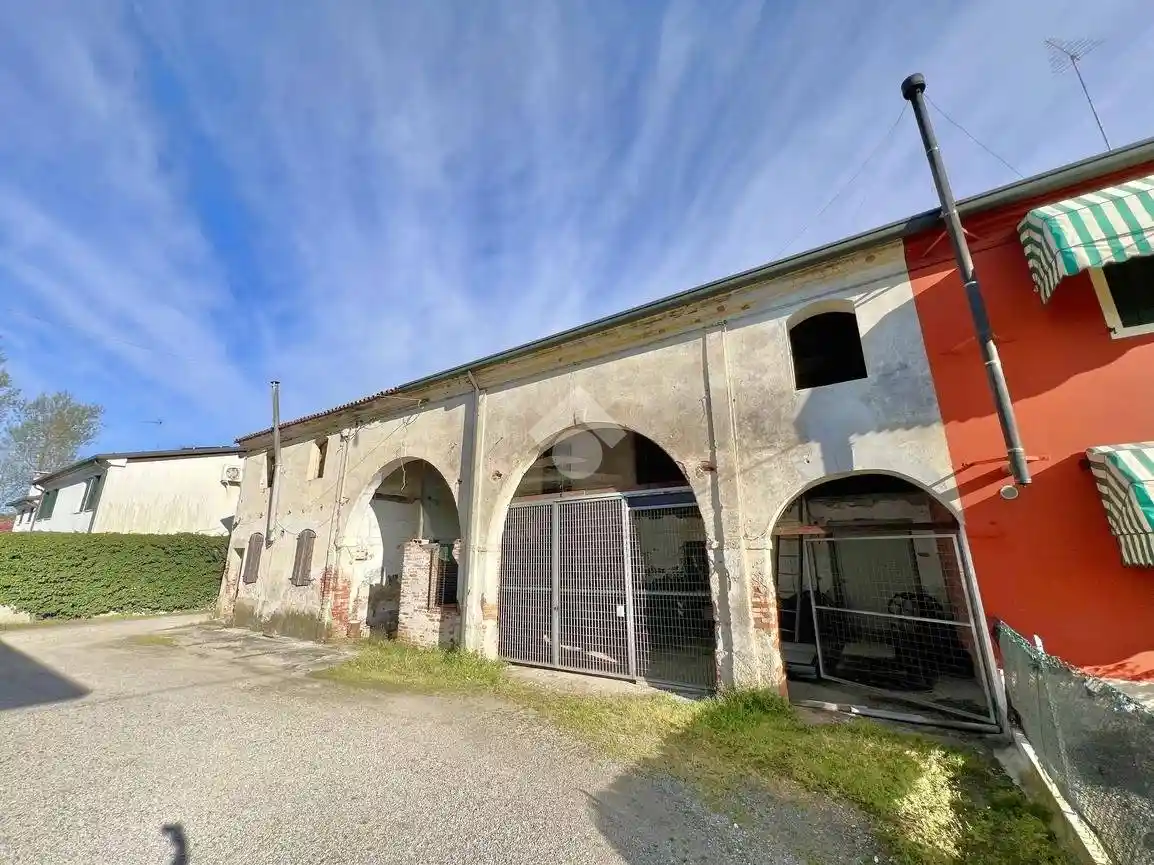 Rustico - Casale in vendita a Resana