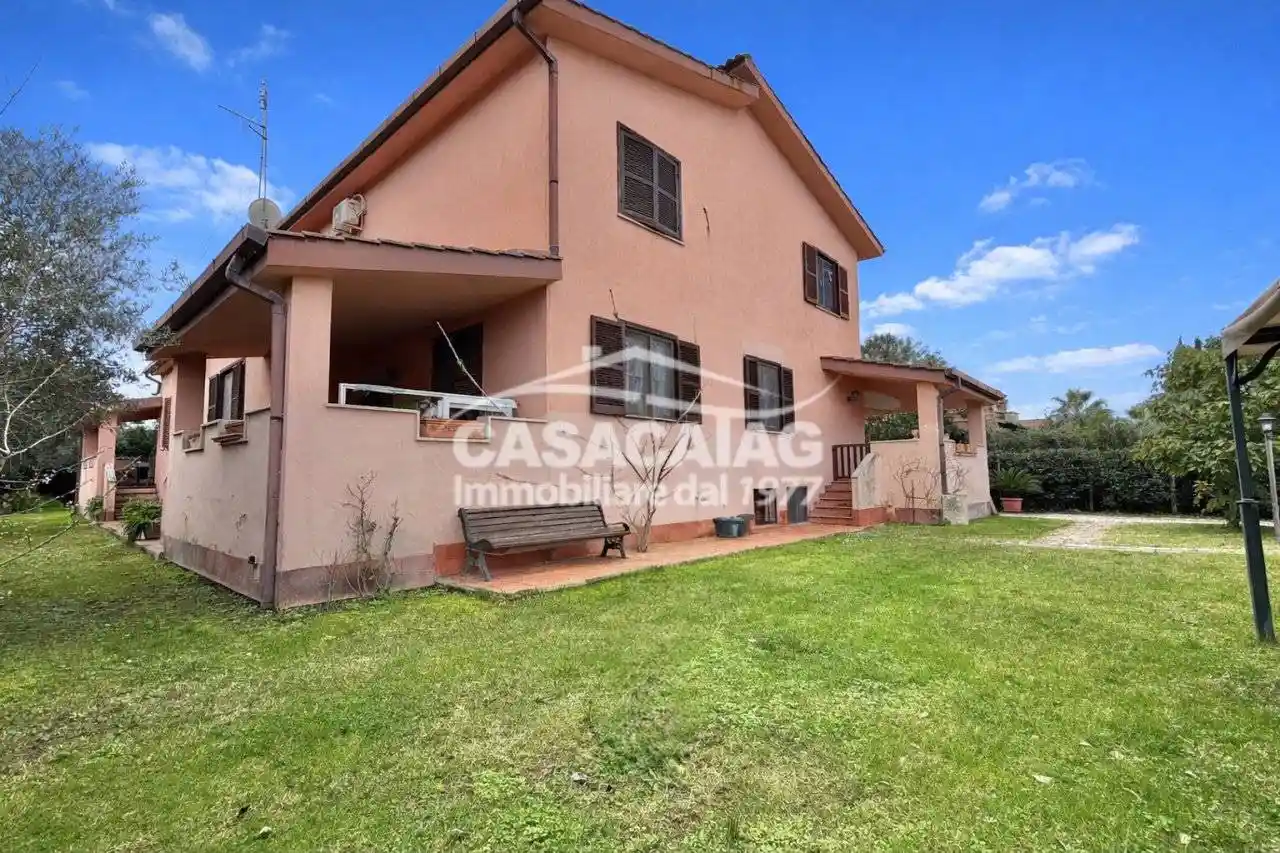 Villa in vendita a Roma