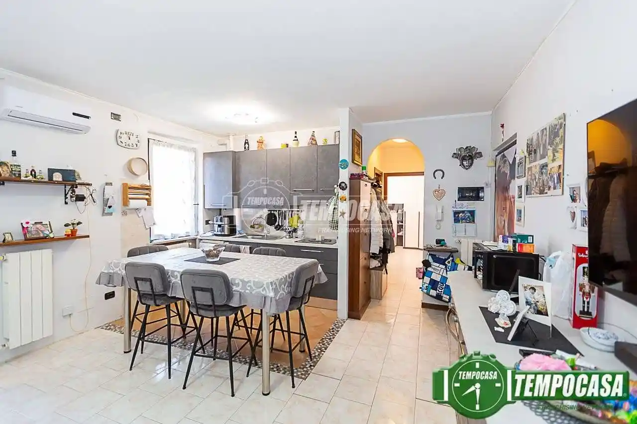 Appartamento in vendita a Dovera