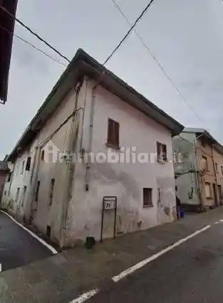 Casa indipendente in vendita a Bogogno