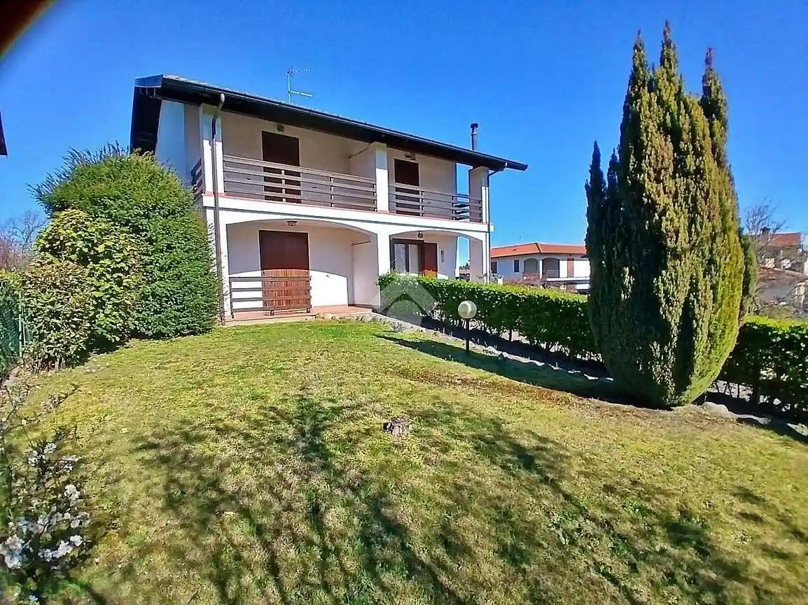 Villa in vendita a Castelletto Sopra Ticino