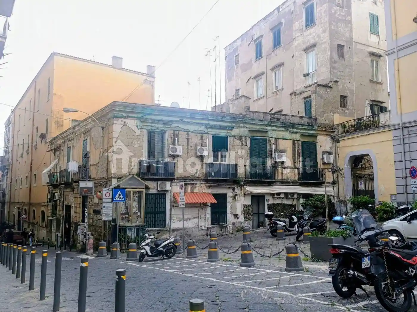 Appartamento in vendita a Napoli