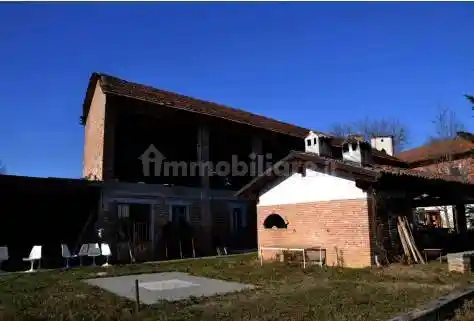 Casa indipendente in vendita a Incisa Scapaccino