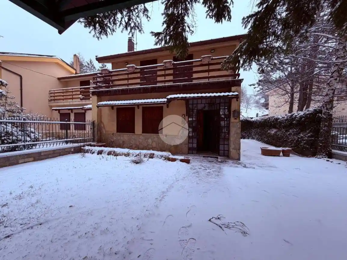 Villetta a schiera in vendita a Rocca di Mezzo