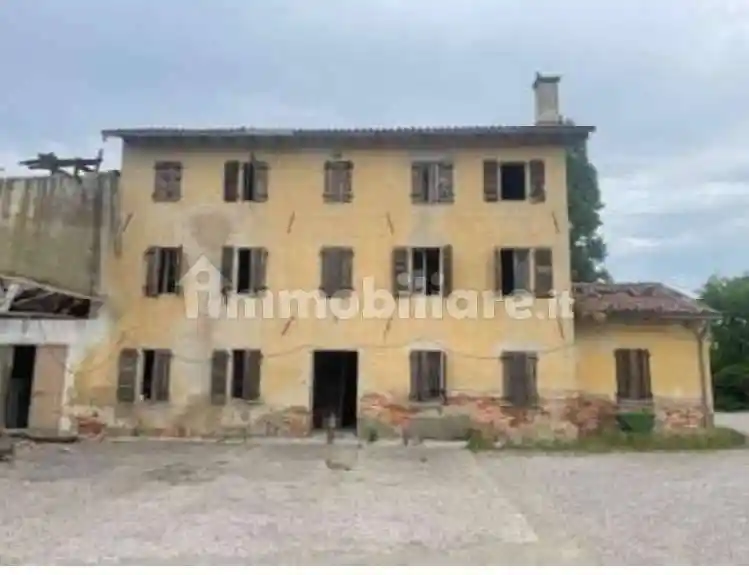 Rustico - Casale in vendita a Portogruaro