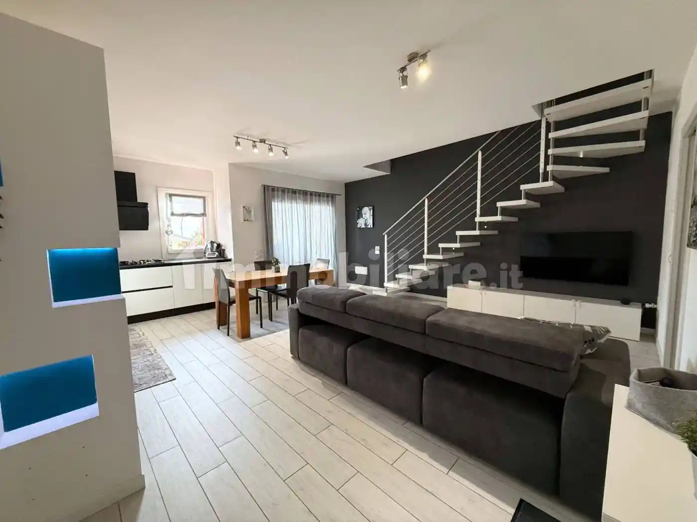 Appartamento in vendita a Paese