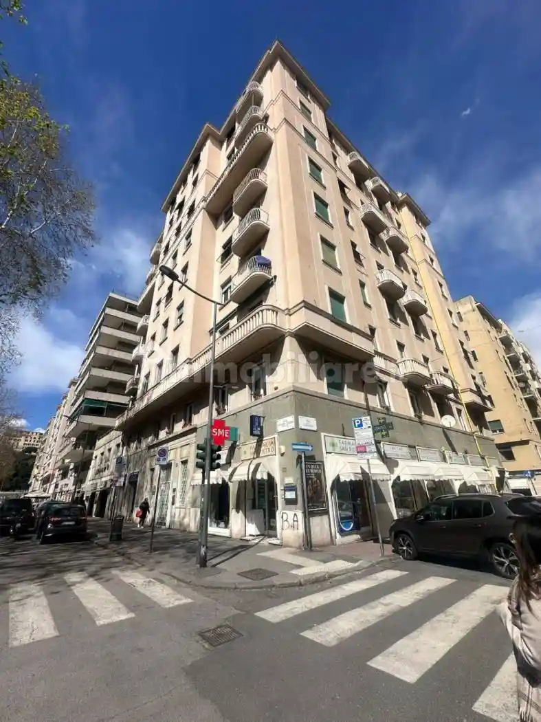 Appartamento in vendita a Genova