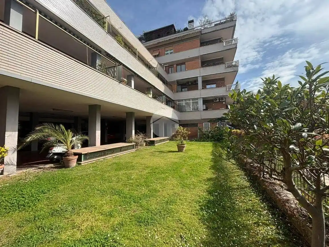 Appartamento in vendita a Roma