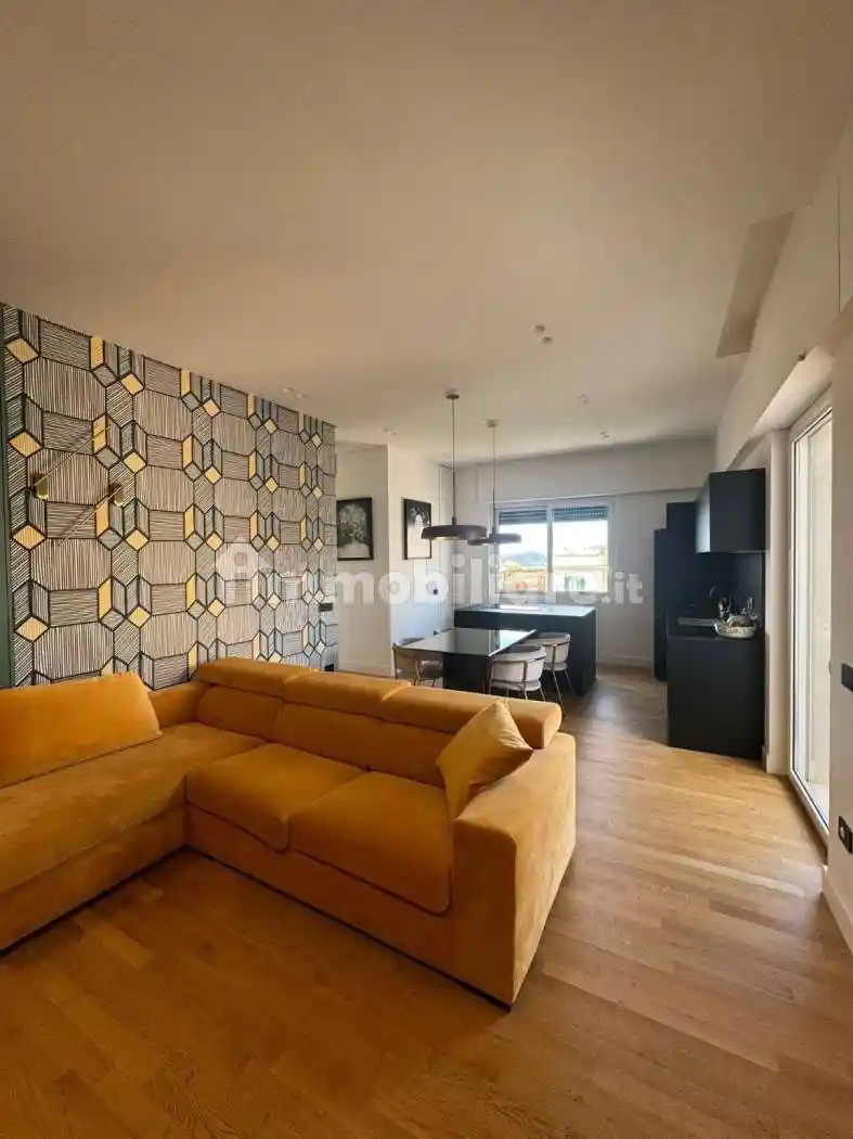 Appartamento in vendita a Napoli