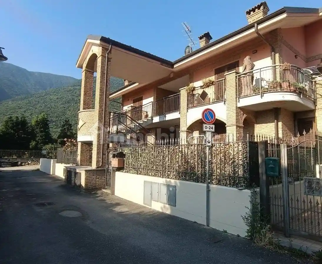 Appartamento in vendita a Villar Focchiardo