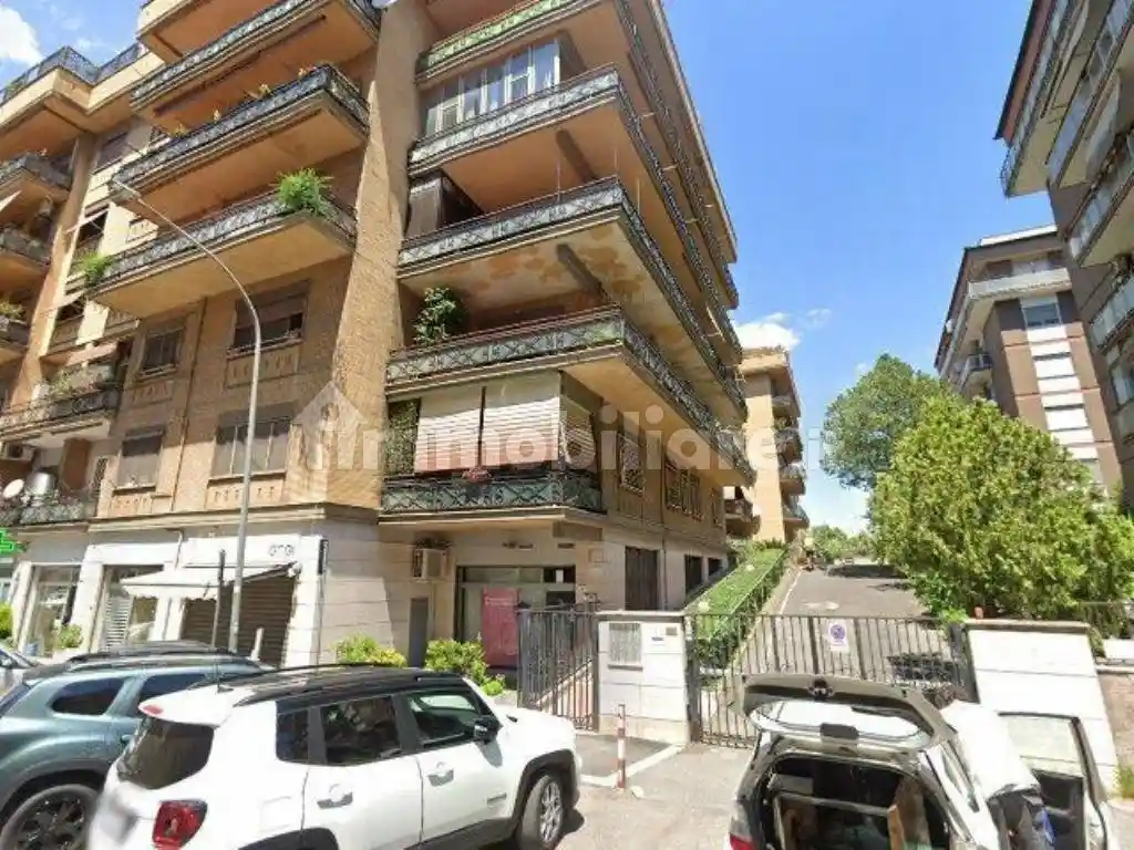 Appartamento in vendita a Roma