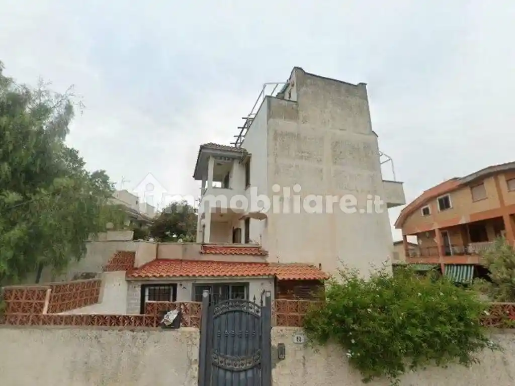 Villa in vendita a Ardea