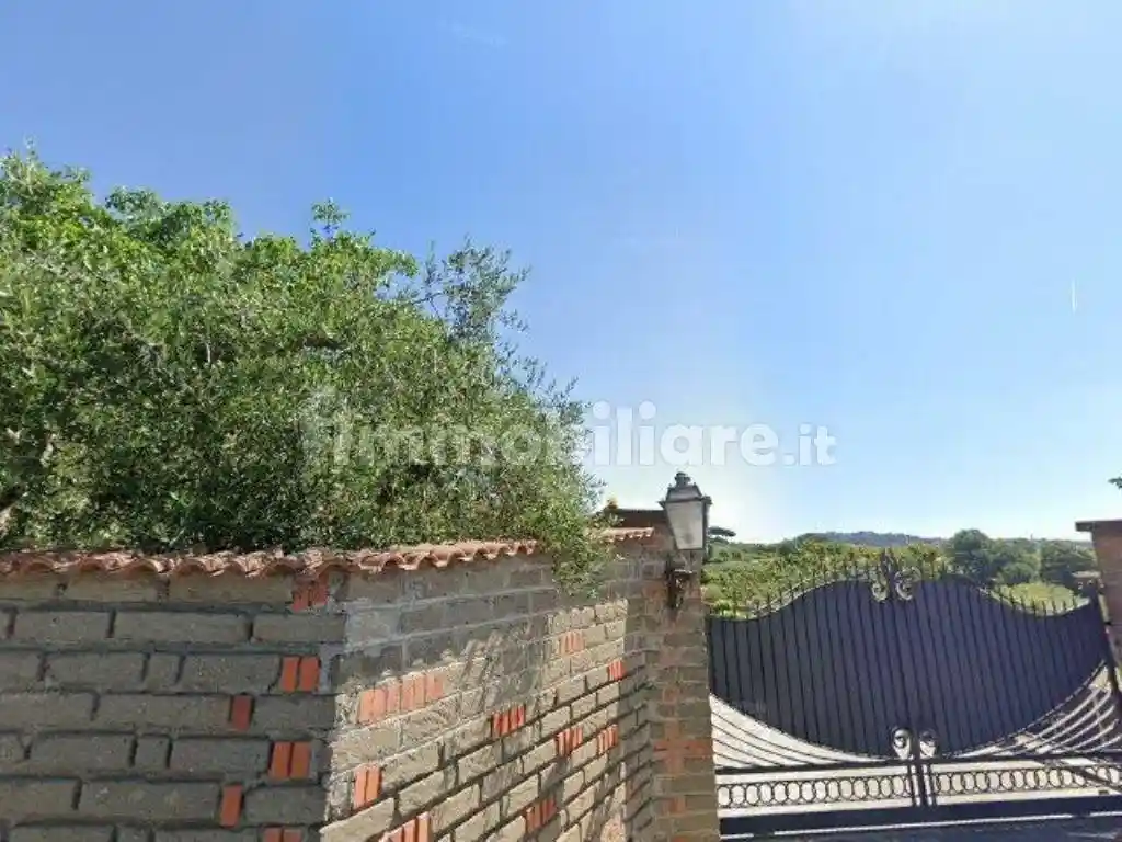 Villa in vendita a Genzano di Roma