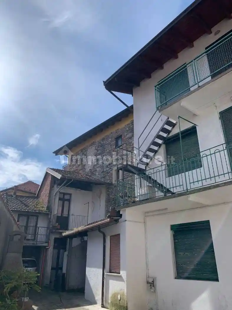 Casa indipendente in vendita a Invorio