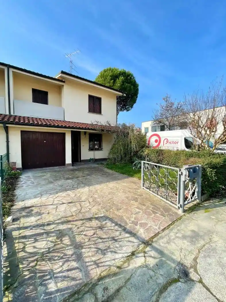 Villetta a schiera in vendita a Medicina