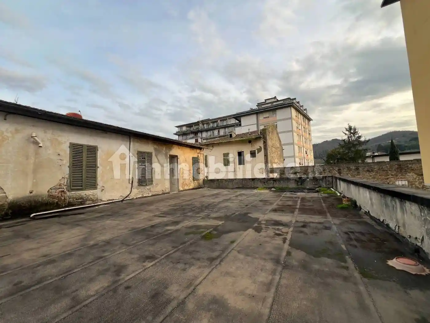 Palazzo - Edificio in vendita a Signa