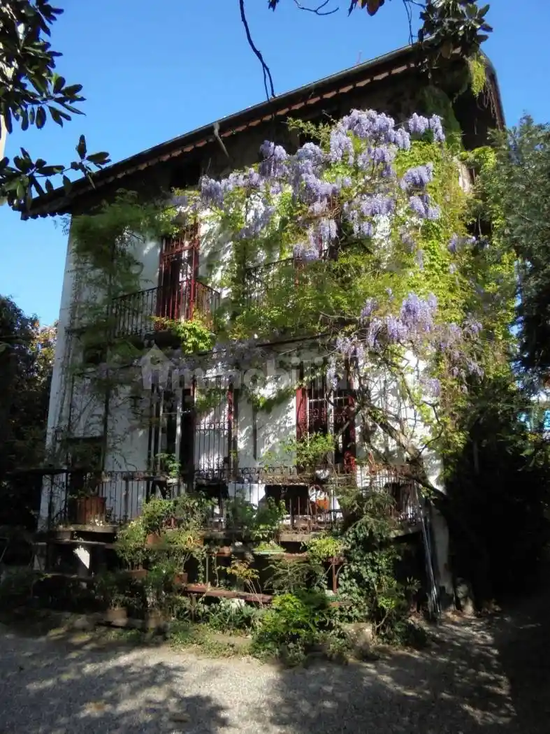Villa in vendita a Verbania