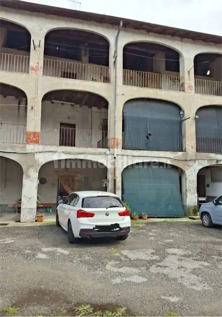 Appartamento in vendita a Faloppio