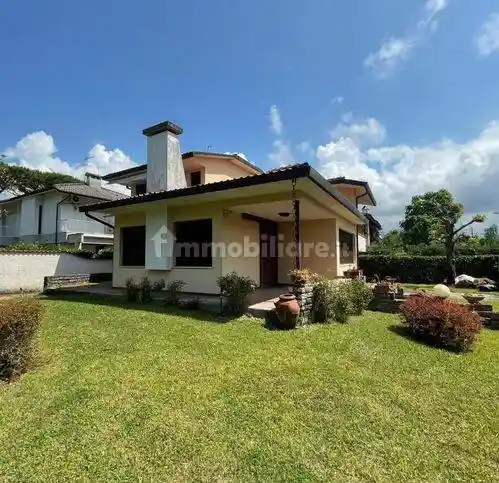 Villa in vendita a Pietrasanta