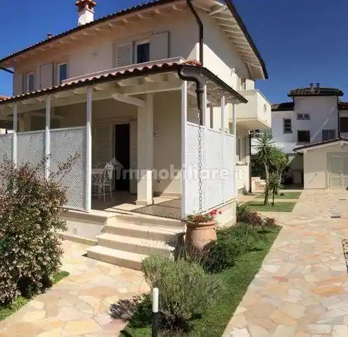 Villa in vendita a Pietrasanta