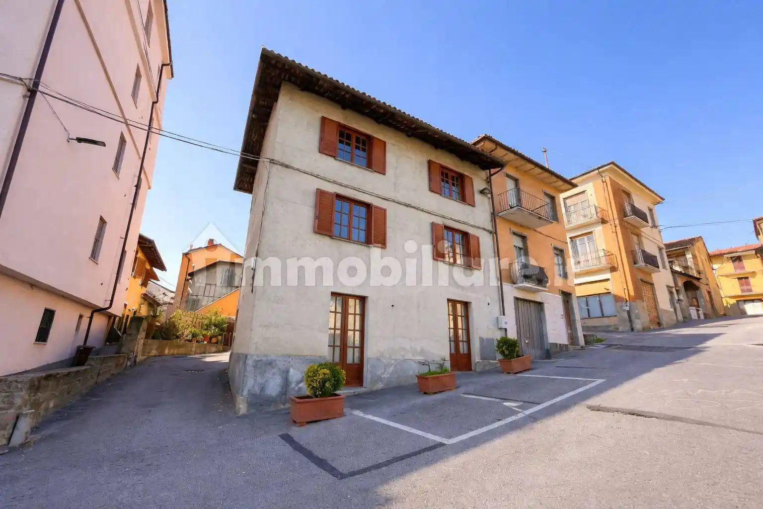 Casa indipendente in vendita a Canale