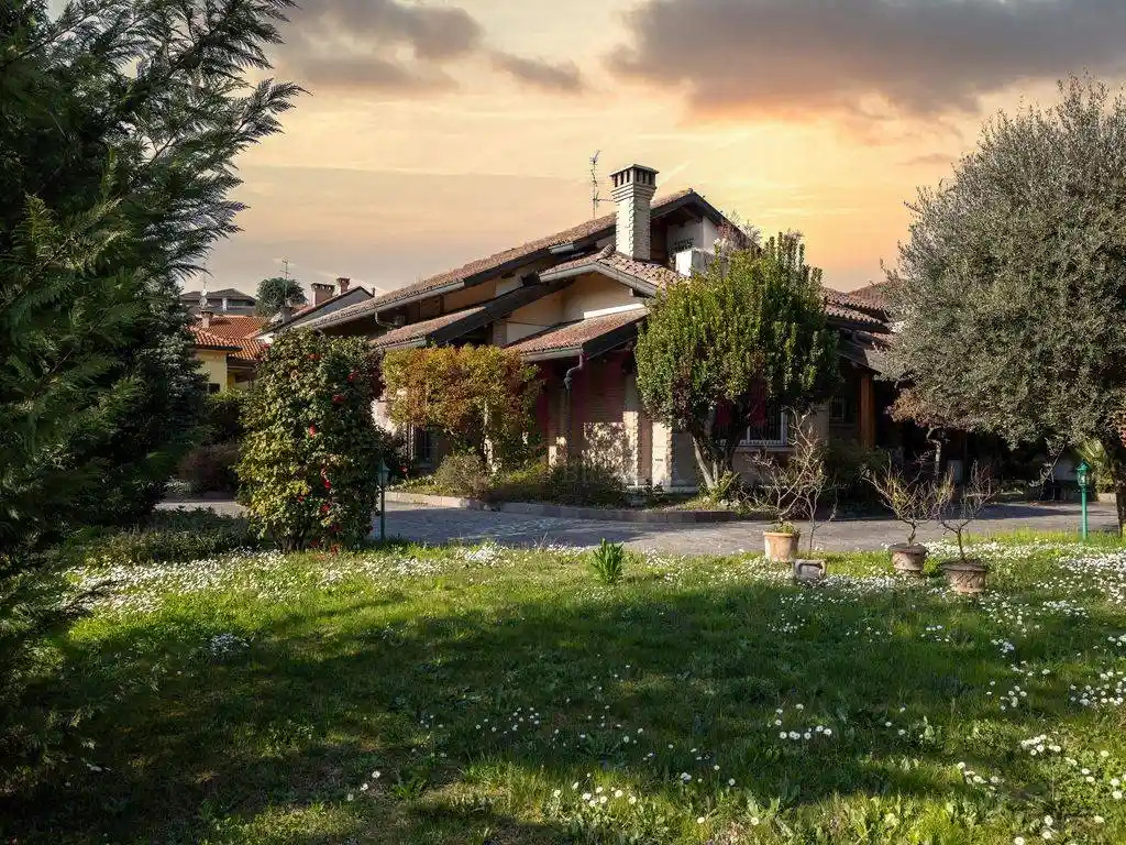 Villa in vendita a Seregno
