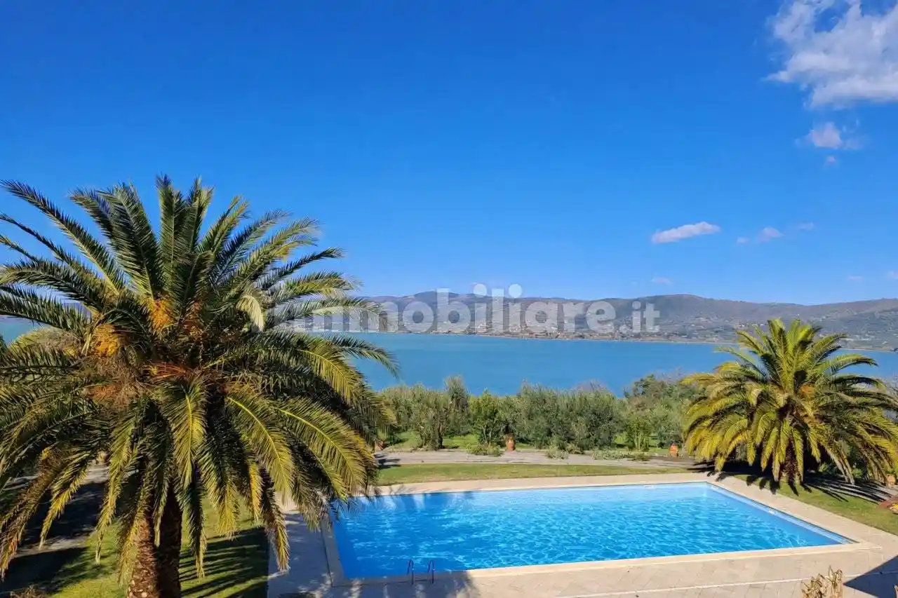 Rustico - Casale in vendita a Magione