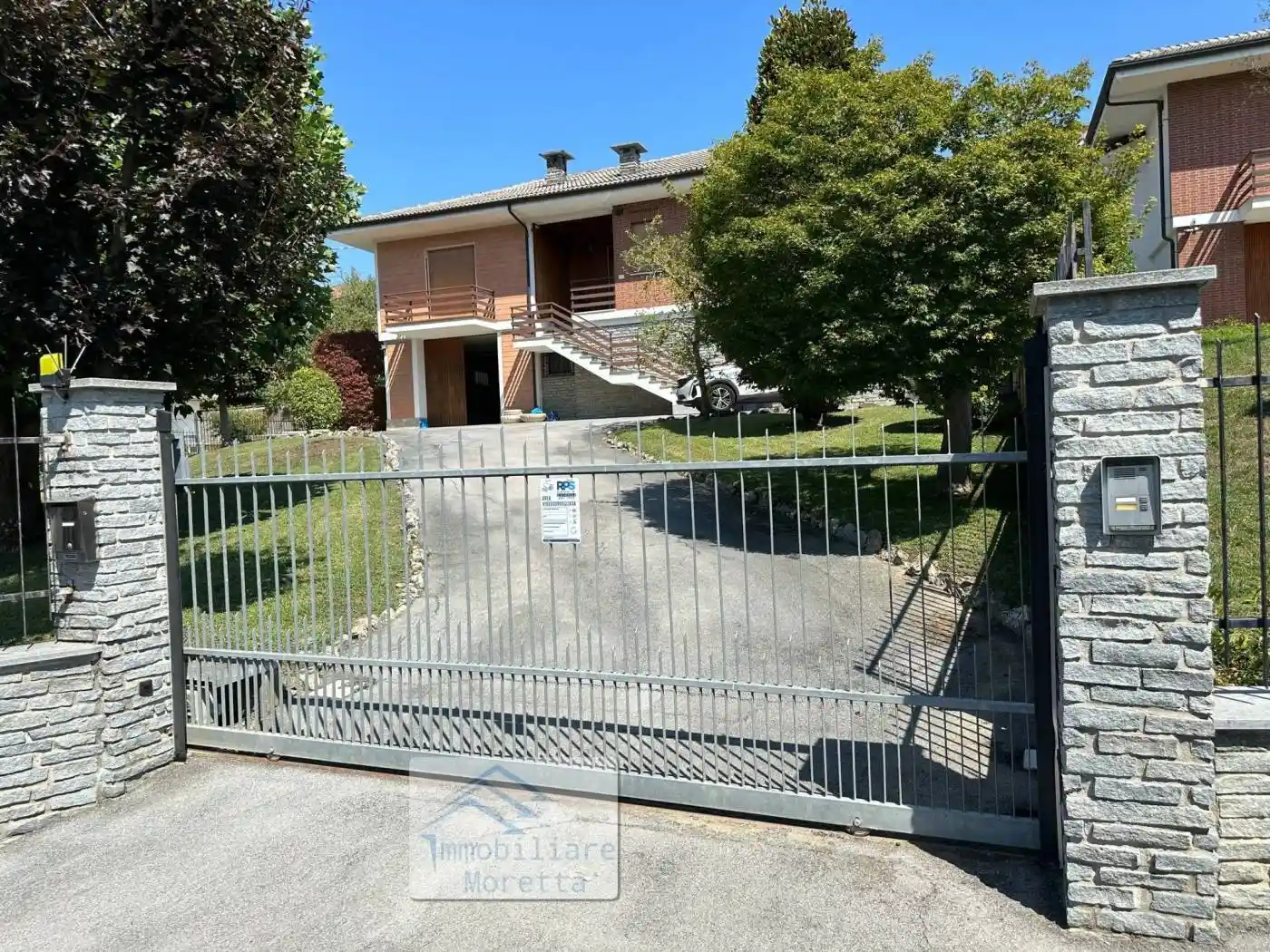 Villa in vendita a Alba