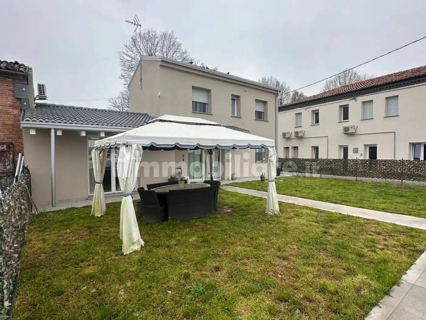 Villa in vendita a Ferrara