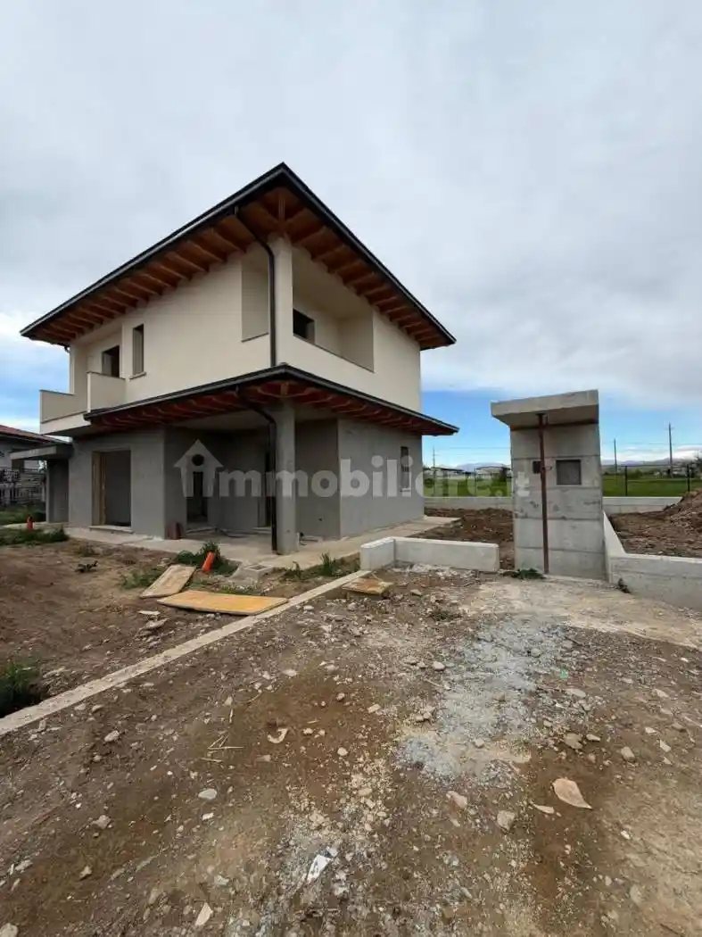 Villa in vendita a Caravaggio