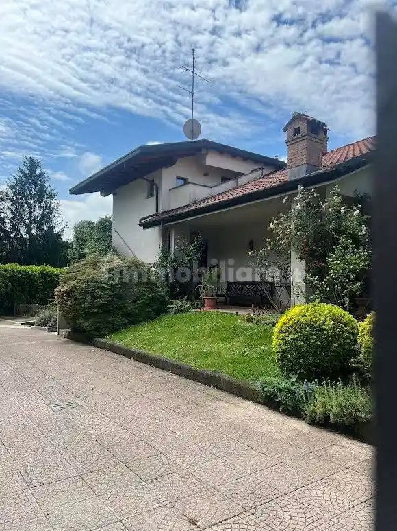 Appartamento in vendita a Arcore