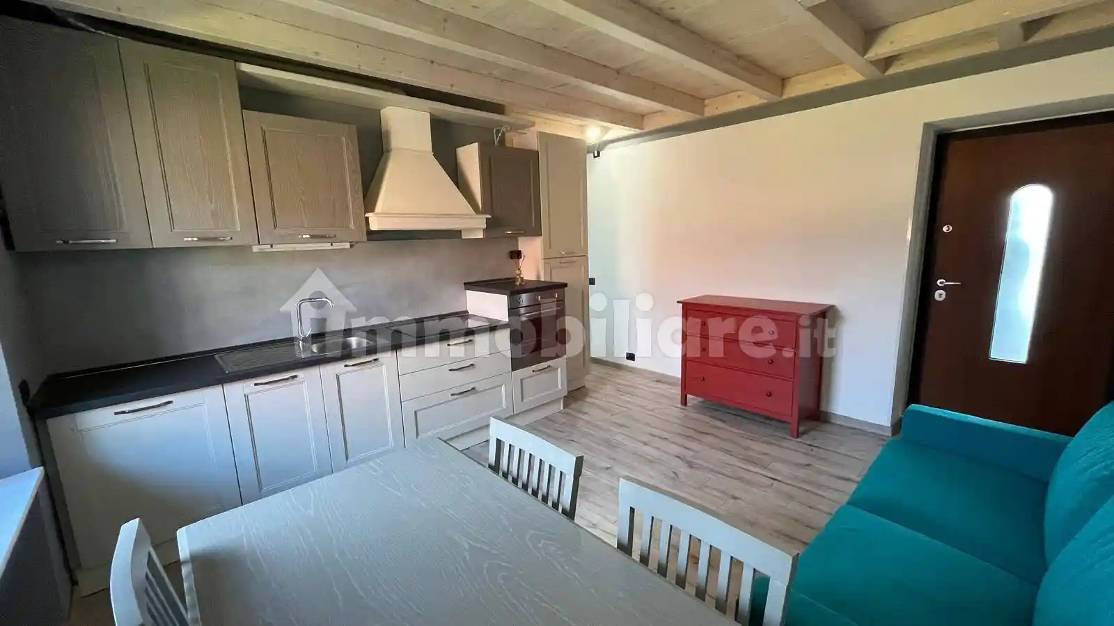 Appartamento in affitto a Cantello