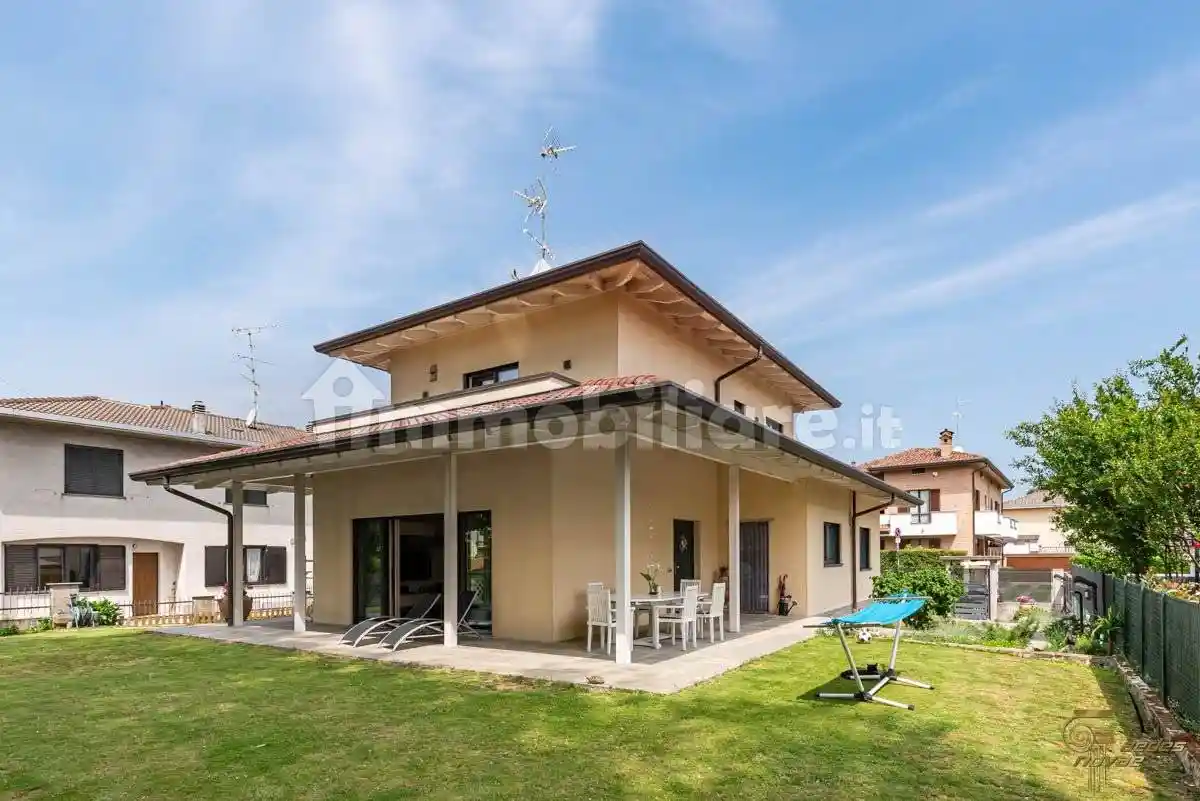 Villa in vendita a Origgio