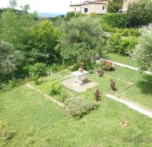 Villa in vendita a Guardistallo