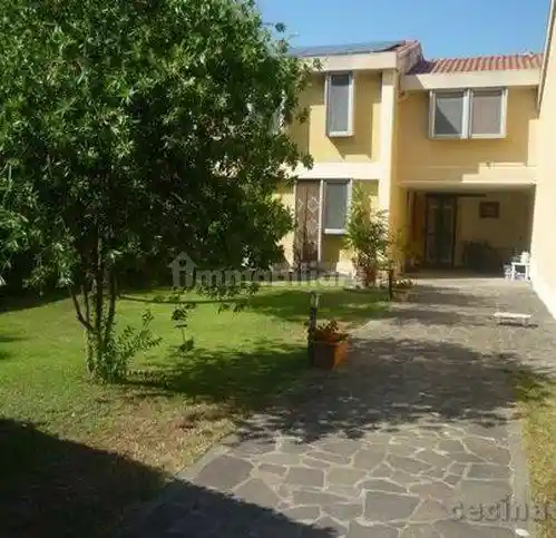 Villetta a schiera in vendita a Cecina