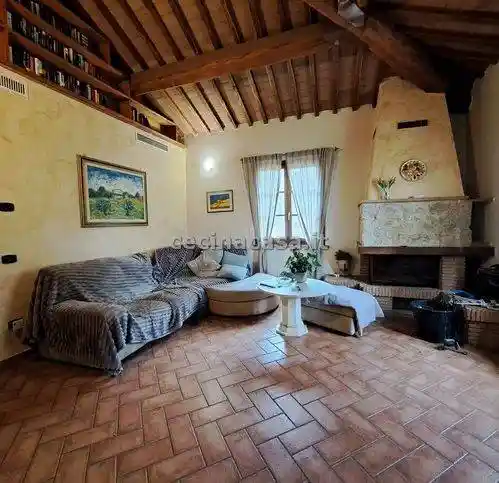 Villa in vendita a Cecina