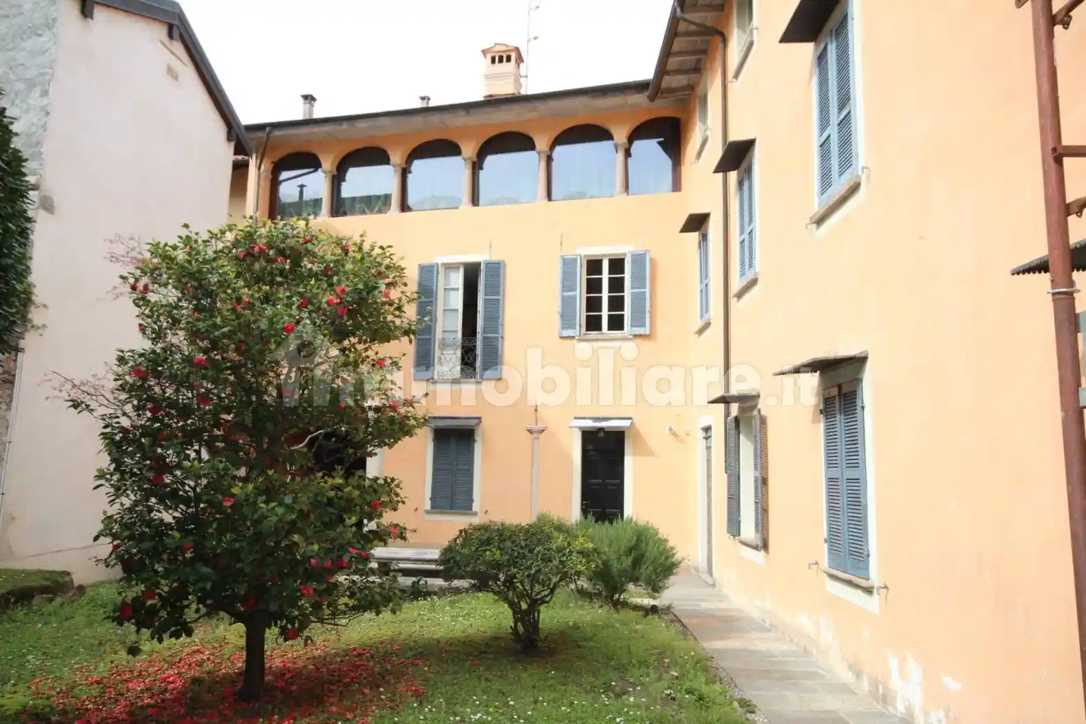 Appartamento in vendita a Cannobio