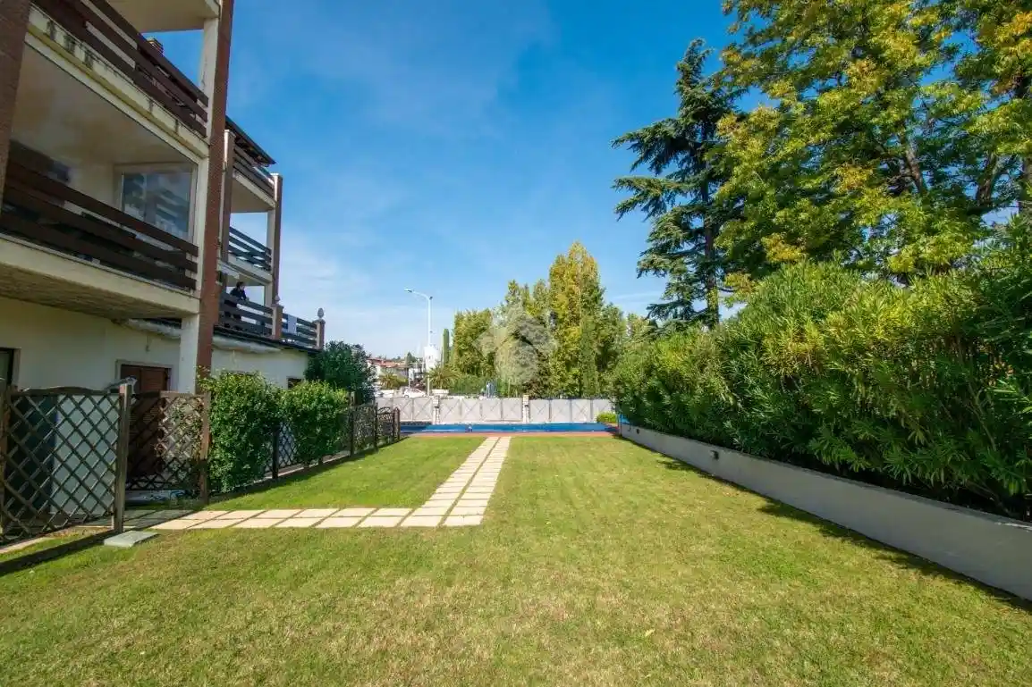 Appartamento in vendita a Padenghe sul Garda