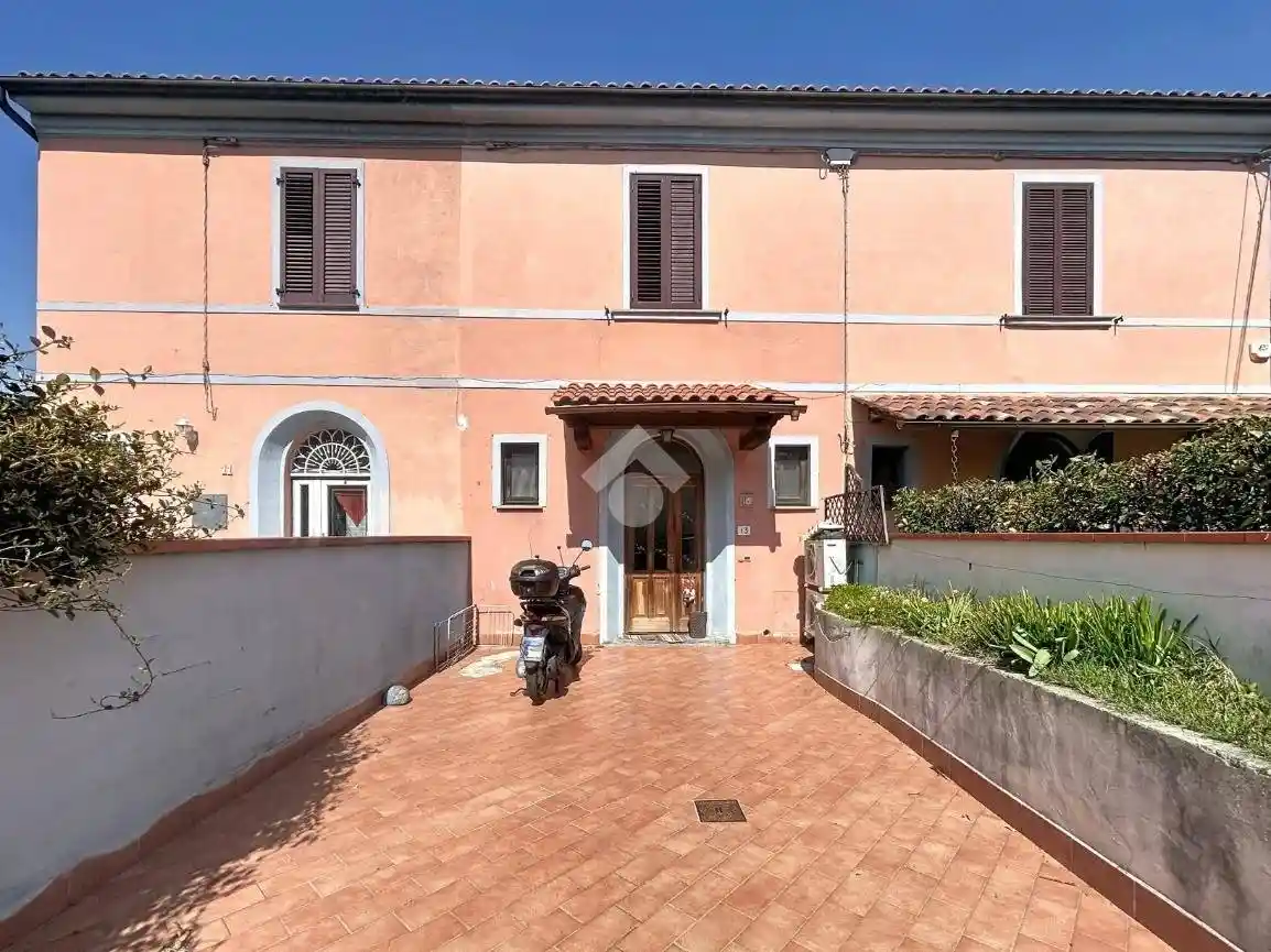 Casa indipendente in vendita a Pisa