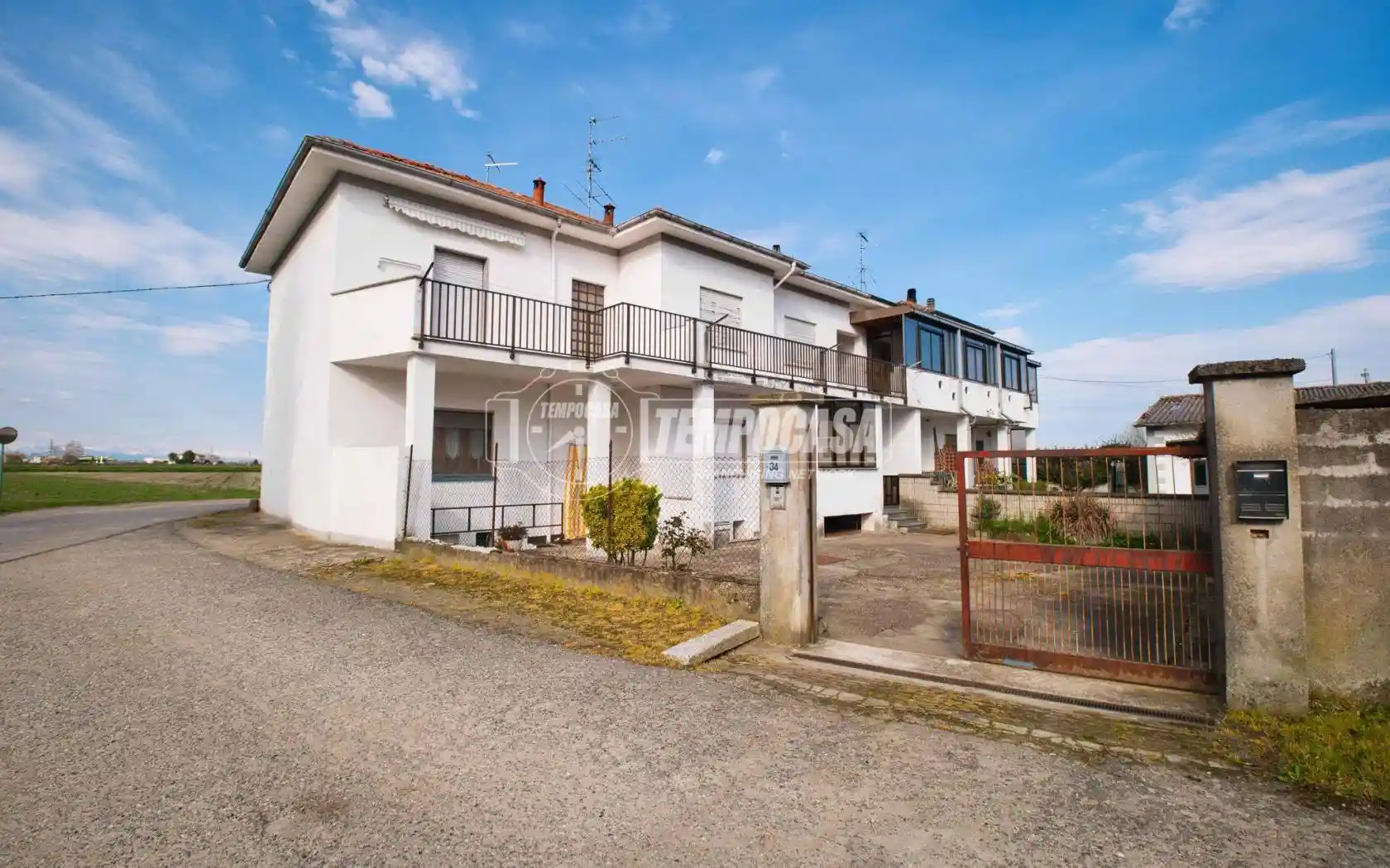 Casa indipendente in vendita a Novara