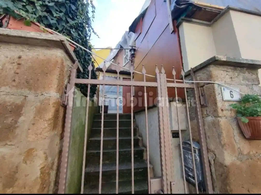 Appartamento in vendita a Canale Monterano