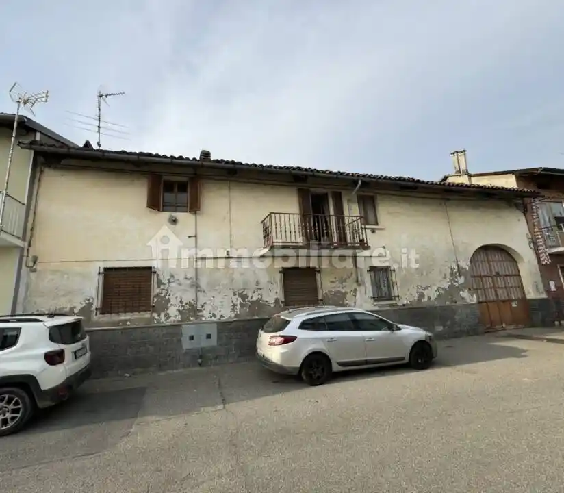 Casa indipendente in vendita a Livorno Ferraris
