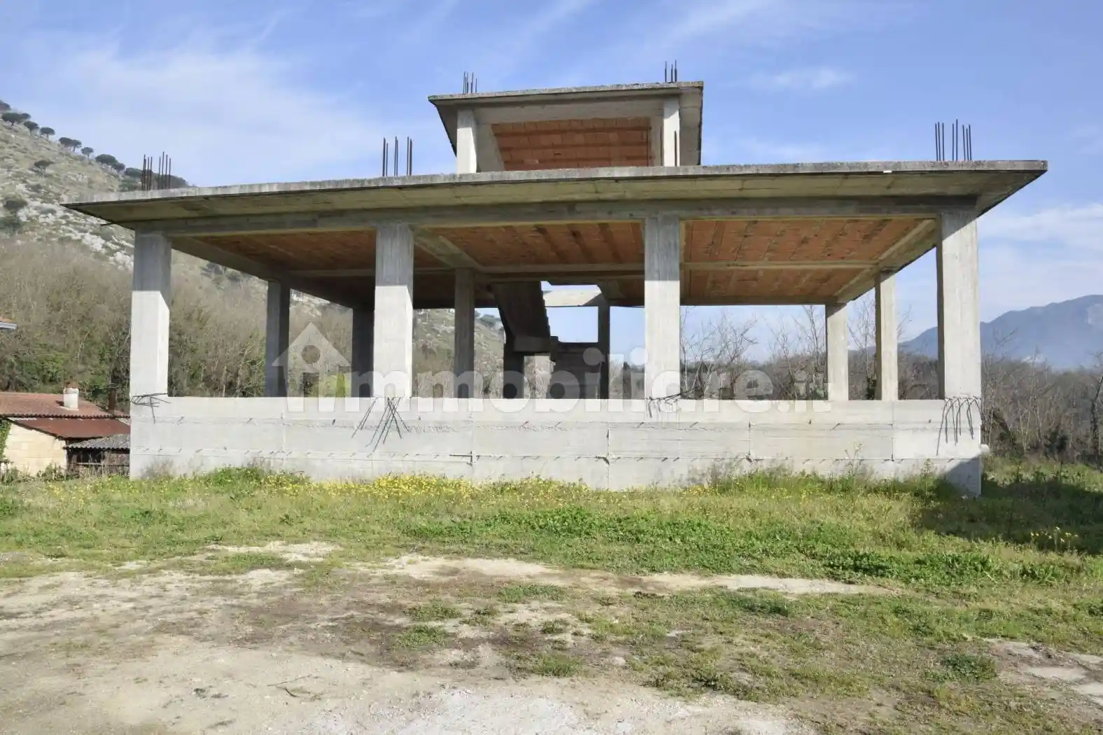 Villa in vendita a Cervaro